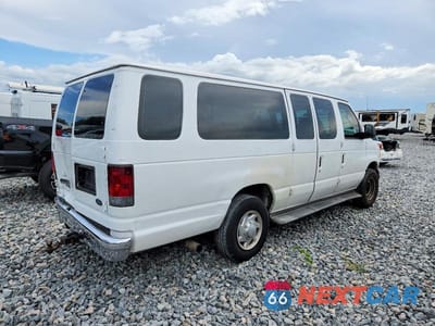 Czwarte zdjęcie samochodu z boku: 2007 FORD ECONOLINE E350 SUPER DUTY WAGON VIN:1FBSS31LX7DB12311 - miniatura
