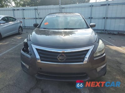 Piąte zdjęcie samochodu w środku: 2015 NISSAN ALTIMA 2.5 S VIN:1N4AL3AP3FC474806 - miniatura