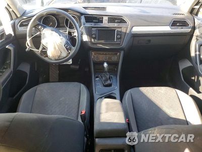 Zdjęcie 8 z 14 samochodu: 2019 VOLKSWAGEN TIGUAN S VIN:3VV1B7AX3KM116491 - miniatura