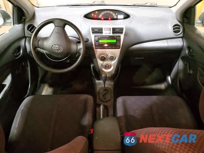 Zdjęcie 8 z 13 samochodu: 2007 TOYOTA YARIS BASE VIN:JTDBT923X71042546 - miniatura