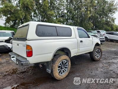 Trzecie zdjęcie samochodu z tyłu: 2000 TOYOTA TACOMA BASE VIN:4TAPM62N8YZ653435 - miniatura