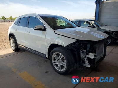 Czwarte zdjęcie samochodu z boku: 2021 MERCEDES-BENZ GLA 250 VIN:W1N4N4GB6MJ212802 - miniatura
