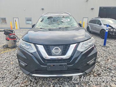 Piąte zdjęcie samochodu w środku: 2017 NISSAN ROGUE S VIN:5N1AT2MV2HC795622 - miniatura