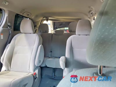 Zdjęcie 10 z 13 samochodu: 2017 TOYOTA SIENNA LE VIN:5TDJZ3DC9HS156286 - miniatura