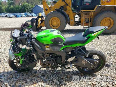 Trzecie zdjęcie samochodu z tyłu: 2025 KAWASAKI ZX636 K VIN:JKBZXJJ13SA029320 - miniatura