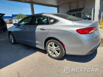 Drugie zdjęcie samochodu z przodu: 2015 CHRYSLER 200 LX VIN:1C3CCCFBXFN623303 - miniatura