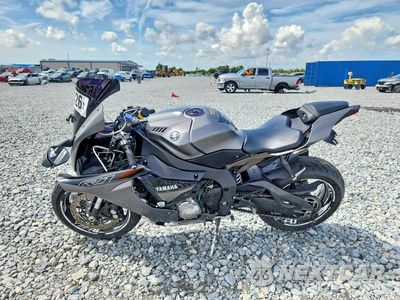 Trzecie zdjęcie samochodu z tyłu: 2016 YAMAHA YZFR1S VIN:JYARN42E6GA000982 - miniatura