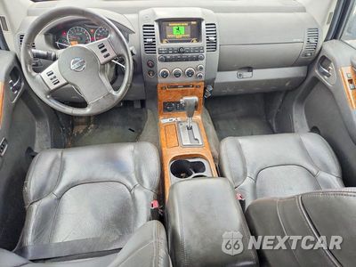 Zdjęcie 8 z 14 samochodu: 2005 NISSAN PATHFINDER XE VIN:5N1AR18W85C747758 - miniatura