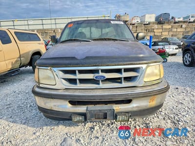 Piąte zdjęcie samochodu w środku: 1998 FORD F150 VIN:2FTZX1726WCA48166 - miniatura