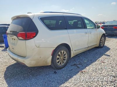 Trzecie zdjęcie samochodu z tyłu: 2019 CHRYSLER PACIFICA TOURING L VIN:2C4RC1BG9KR604377 - miniatura