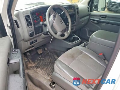 Zdjęcie 8 z 13 samochodu: 2018 NISSAN NV 2500 HD SV VIN:1N6AF0KY6JN805203 - miniatura