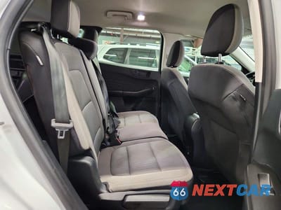 Zdjęcie 11 z 13 samochodu: 2021 FORD ESCAPE S VIN:1FMCU0F65MUA26021 - miniatura