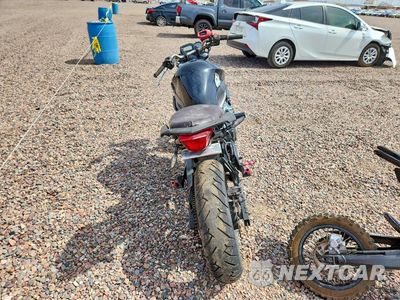 Czwarte zdjęcie samochodu z boku: 2009 YAMAHA FZ6 R VIN:JYARJ18Y89A000402 - miniatura