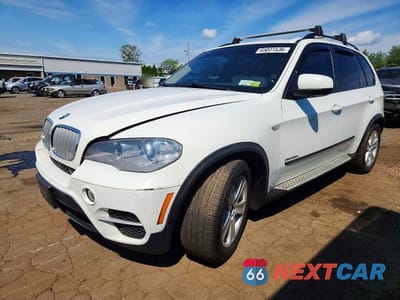 2012 BMW X5 XDRIVE35D 5UXZW0C57CL663709 - główne zdjęcie licytacji z USA - miniatura