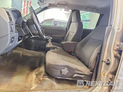 Zdjęcie 7 z 13 samochodu: 2005 CHEVROLET COLORADO VIN:1GCDT136858104307 - miniatura
