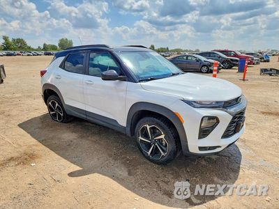 Czwarte zdjęcie samochodu z boku: 2022 CHEVROLET TRAILBLAZER RS VIN:KL79MUSL1NB021023 - miniatura