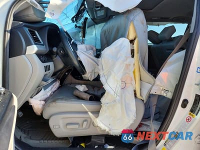 Zdjęcie 7 z 13 samochodu: 2019 TOYOTA HIGHLANDER XLE VIN:5TDJZRFH3KS601074 - miniatura
