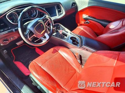 Zdjęcie 8 z 12 samochodu: 2017 DODGE CHALLENGER SXT VIN:2C3CDZAG0HH626127 - miniatura