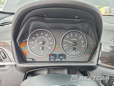 Zdjęcie 9 z 13 samochodu: 2017 BMW X1 XDRIVE28I VIN:WBXHT3C35H5F80805 - miniatura