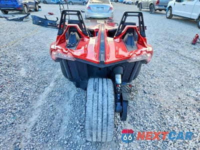 Czwarte zdjęcie samochodu z boku: 2015 POLARIS SLINGSHOT SL VIN:57XAAPFA1F5100654 - miniatura