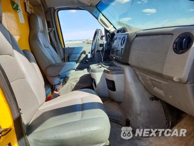 Zdjęcie 11 z 13 samochodu: 2015 FORD E350 BOX TRUCK VIN:1FDWE3FSXFDA22915 - miniatura