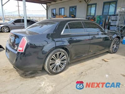 Trzecie zdjęcie samochodu z tyłu: 2012 CHRYSLER 300 S VIN:2C3CCABG3CH115247 - miniatura