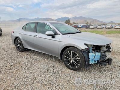 Czwarte zdjęcie samochodu z boku: 2020 TOYOTA CAMRY SE VIN:4T1G11AK0LU926828 - miniatura