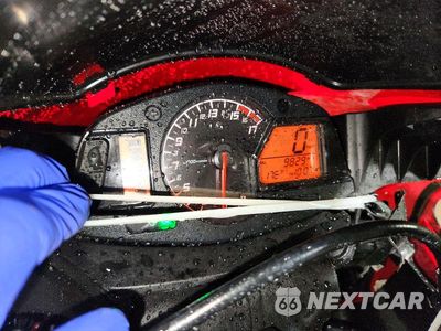 Zdjęcie 7 z 9 samochodu: 2018 HONDA CBR600 RR VIN:JH2PC40J9JK400321 - miniatura