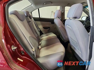 Zdjęcie 10 z 12 samochodu: 2010 HYUNDAI ACCENT GLS VIN:KMHCN4AC7AU427583 - miniatura