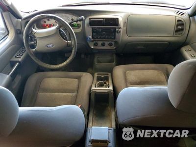 Zdjęcie 8 z 13 samochodu: 2005 FORD EXPLORER SPORT TRAC VIN:1FMZU67K45UA30023 - miniatura