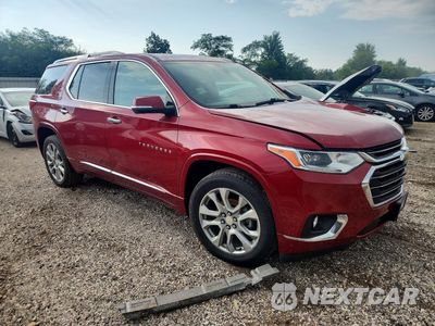 Czwarte zdjęcie samochodu z boku: 2018 CHEVROLET TRAVERSE PREMIER VIN:1GNEVJKW6JJ220616 - miniatura