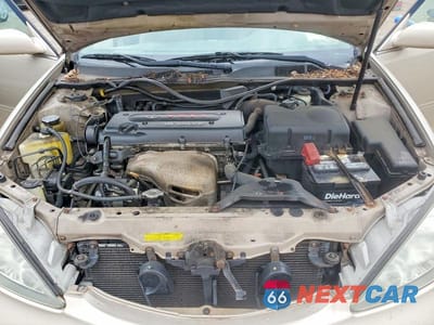 Zdjęcie 11 z 12 samochodu: 2003 TOYOTA CAMRY LE VIN:4T1BE32K93U727298 - miniatura