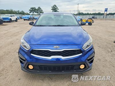 Piąte zdjęcie samochodu w środku: 2019 KIA FORTE LXS VIN:3KPF24AD2KE061762 - miniatura