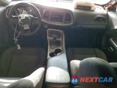 Zdjęcie 8 z 12 samochodu: 2021 DODGE CHALLENGER SXT VIN:2C3CDZAG1MH573304 - miniatura