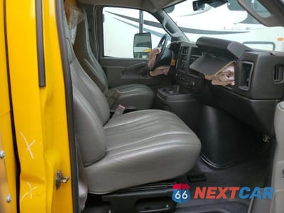Zdjęcie 11 z 13 samochodu: 2022 GMC SAVANA BOX TRUCK VIN:7GZ37TC75NN003279 - miniatura
