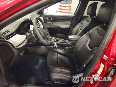 Zdjęcie 7 z 13 samochodu: 2024 JEEP COMPASS LATITUDE LUX VIN:3C4NJDFN5RT140056 - miniatura