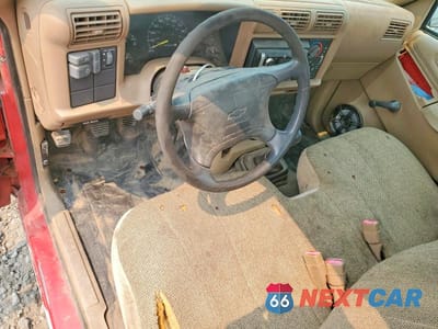 Zdjęcie 8 z 12 samochodu: 2001 CHEVROLET S TRUCK S10 VIN:1GCCS14591K115480 - miniatura