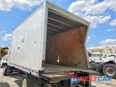 Drugie zdjęcie samochodu z przodu: 2021 ISUZU NPR HD BOX TRUCK VIN:54DC4J1D4MS200359 - miniatura