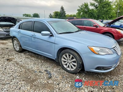 Czwarte zdjęcie samochodu z boku: 2013 CHRYSLER 200 TOURING VIN:1C3CCBBB4DN684580 - miniatura