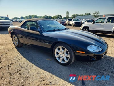 Czwarte zdjęcie samochodu z boku: 2000 JAGUAR XK8 VIN:SAJJA42C9YNA09427 - miniatura