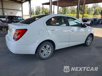 Trzecie zdjęcie samochodu z tyłu: 2014 CHEVROLET SONIC LT VIN:1G1JC5SH5E4184341 - miniatura