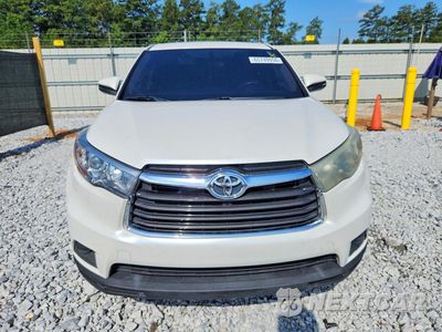 Piąte zdjęcie samochodu w środku: 2015 TOYOTA HIGHLANDER LE VIN:5TDZKRFH5FS052989 - miniatura