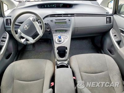 Zdjęcie 8 z 12 samochodu: 2011 TOYOTA PRIUS TWO VIN:JTDKN3DU2B1429050 - miniatura
