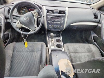 Zdjęcie 8 z 13 samochodu: 2015 NISSAN ALTIMA 2.5 S VIN:1N4AL3AP4FN906775 - miniatura