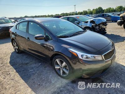 Czwarte zdjęcie samochodu z boku: 2018 KIA FORTE LX VIN:3KPFL4A70JE194008 - miniatura