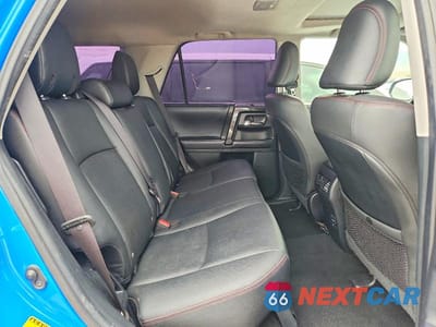 Zdjęcie 10 z 12 samochodu: 2019 TOYOTA 4RUNNER TRD PRO VIN:JTEBU5JR6K5732626 - miniatura