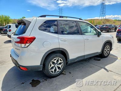 Trzecie zdjęcie samochodu z tyłu: 2019 SUBARU FORESTER PREMIUM VIN:JF2SKAEC5KH463995 - miniatura