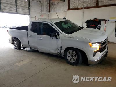 Czwarte zdjęcie samochodu z boku: 2023 CHEVROLET SILVERADO C1500 LT VIN:1GCRACED4PZ323846 - miniatura