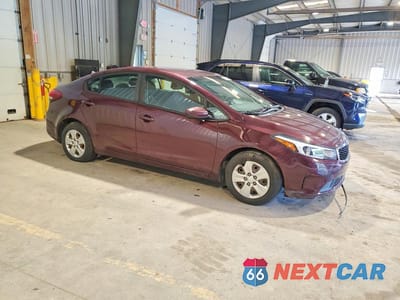 Czwarte zdjęcie samochodu z boku: 2018 KIA FORTE LX VIN:3KPFL4A77JE232642 - miniatura