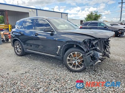 Czwarte zdjęcie samochodu z boku: 2024 BMW X5 SDRIVE 40I VIN:5UX13EU01R9U34292 - miniatura
